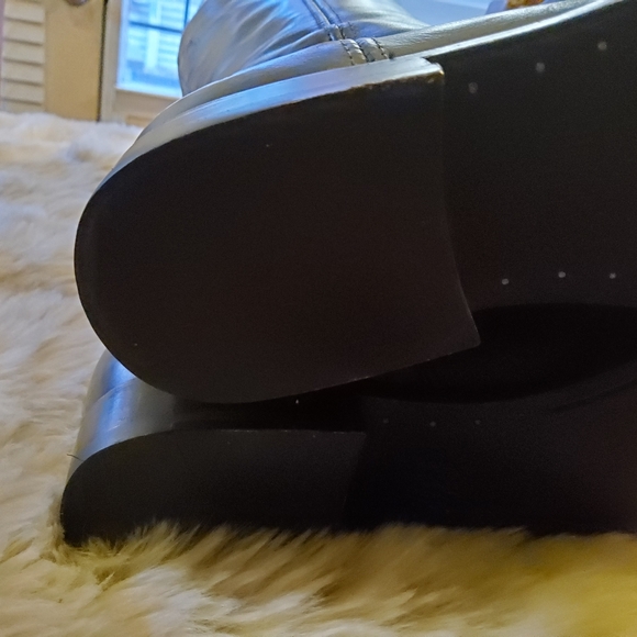 Authentic FRYE Melissa Button Inside Zip Book EUC Size 6.5 - Picture 8 of 12